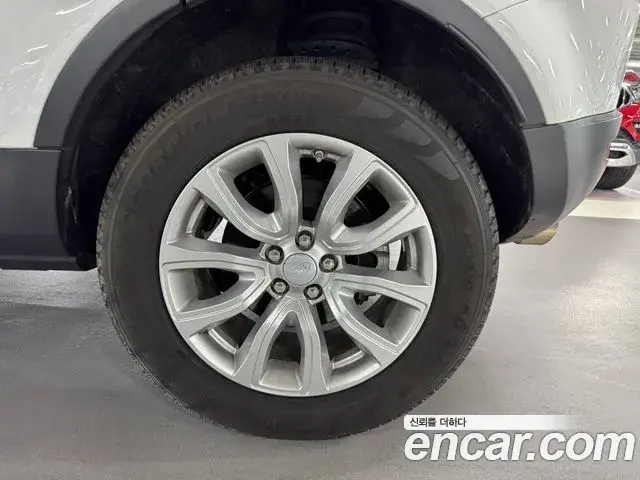 Land Rover Range Rover Evoque 2018 — Фото 4/20
