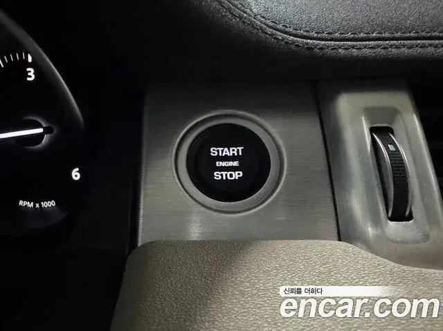 Land Rover Range Rover Evoque 2018 — Фото 17/20