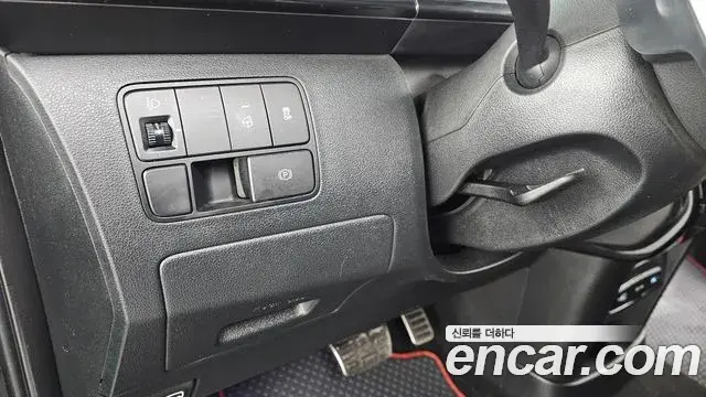 Hyundai Staria 2023 — ფოტო 4/20