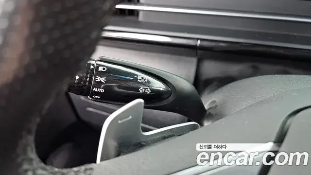 Hyundai Staria 2023 — ფოტო 14/20