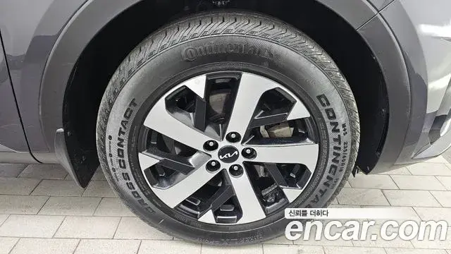 Kia Sorento 2022 — Фото 4/20