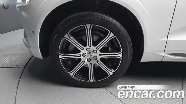 Volvo XC60 2019 — Şəkil 5/20