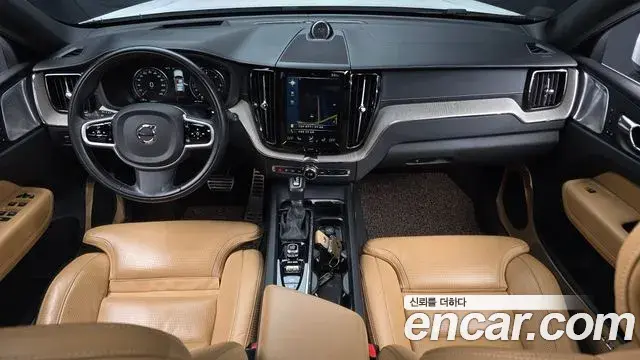 Volvo XC60 2019 — Şəkil 9/20