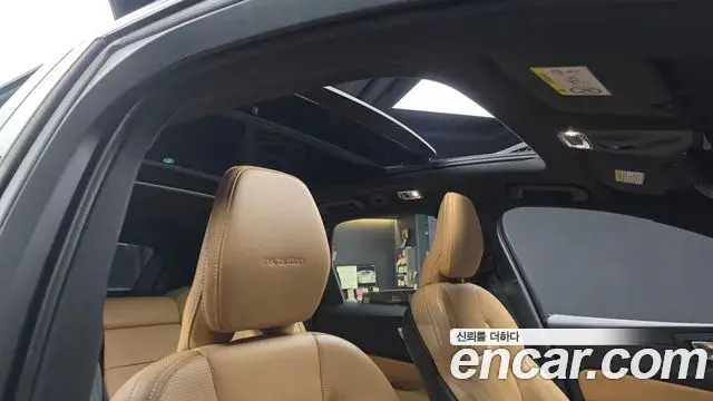 Volvo XC60 2019 — Şəkil 18/20