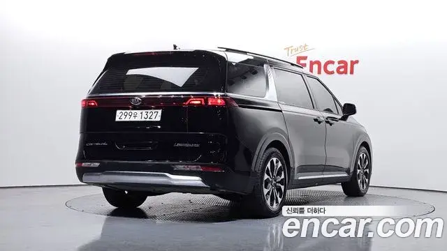 Kia Carnival 2020 — Photo 9/20
