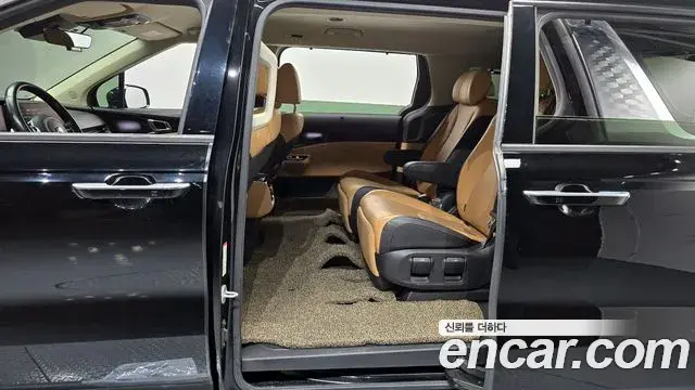 Kia Carnival 2020 — Photo 11/20