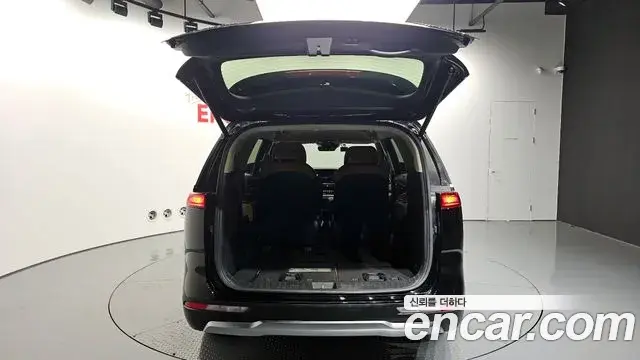 Kia Carnival 2020 — Photo 15/20