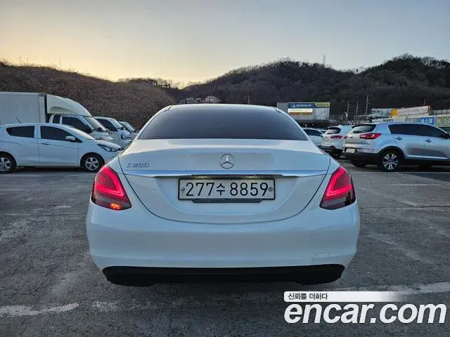 Mercedes-Benz C-Class 2020 — Şəkil 14/20