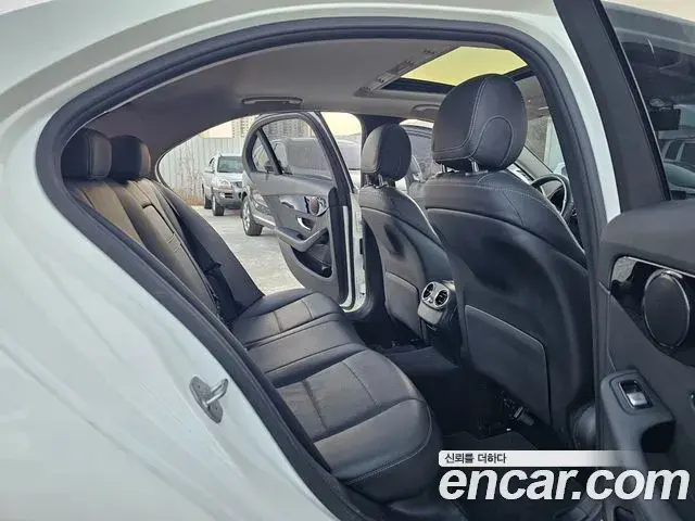 Mercedes-Benz C-Class 2020 — Şəkil 12/20