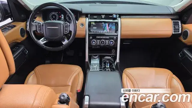 Land Rover Discovery 5 2018 — ფოტო 8/20