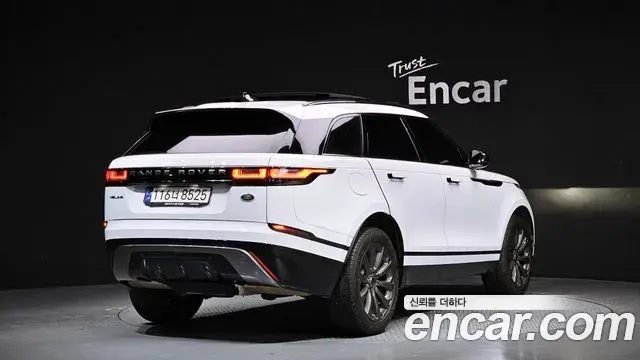 Land Rover Range Rover Velar 2023 — ფოტო 7/20