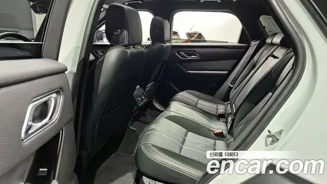 Land Rover Range Rover Velar 2023 — ფოტო 12/20