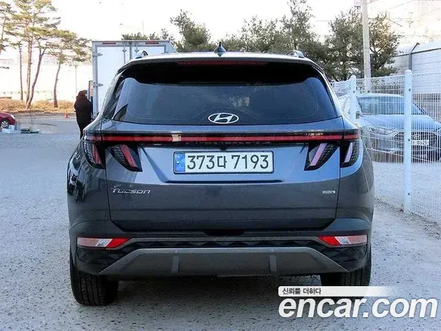 Hyundai Tucson Hybrid 2023 — Photo 4/20