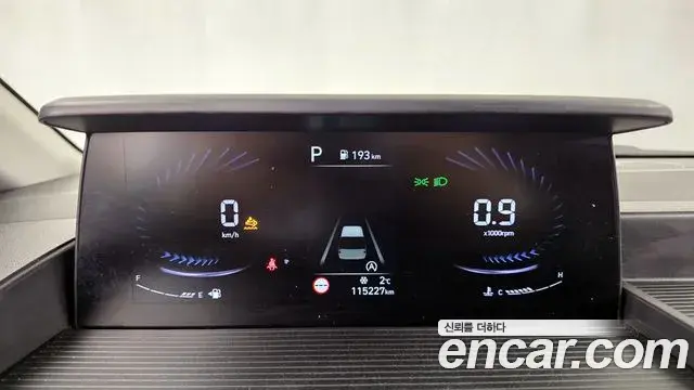 Hyundai Staria 2021 — Фото 8/20