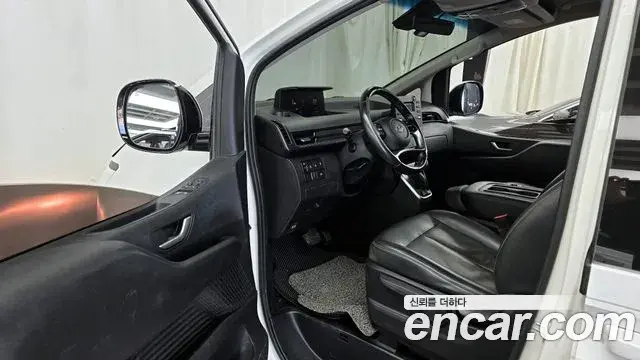 Hyundai Staria 2021 — Фото 10/20