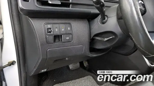 Hyundai Staria 2021 — Фото 18/20