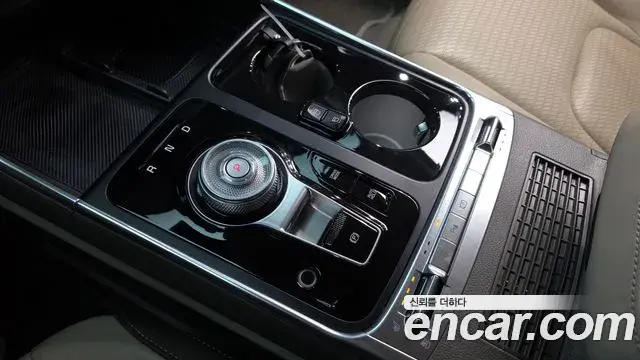 Kia Carnival 2024 — Фото 8/19