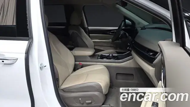 Kia Carnival 2024 — Фото 11/19