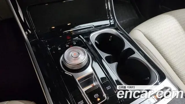 Kia Carnival 2021 — Photo 8/20