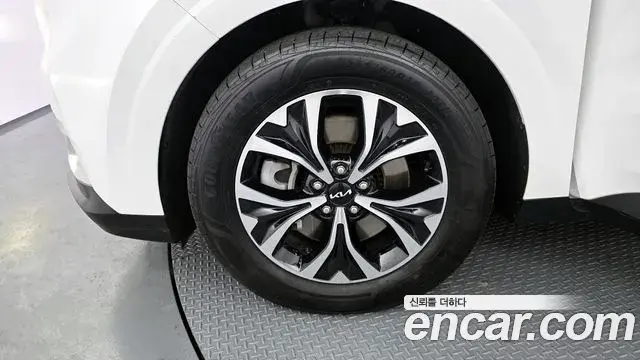 Kia Carnival 2022 — Photo 5/20