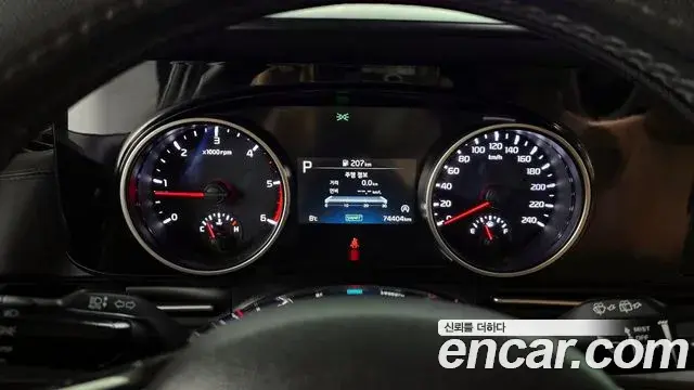 Kia Carnival 2022 — Photo 8/20