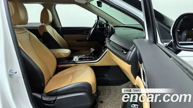 Kia Carnival 2022 — Photo 11/20