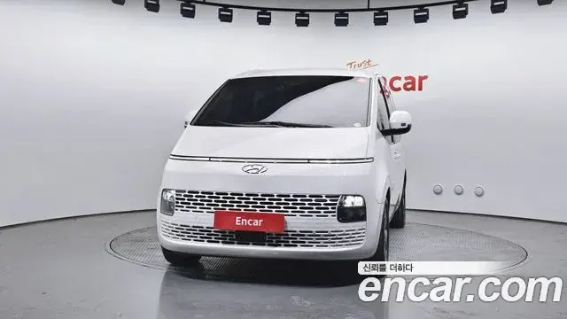 Hyundai Staria 2023 — Şəkil 2/20