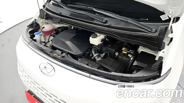 Hyundai Staria 2023 — Şəkil 17/20