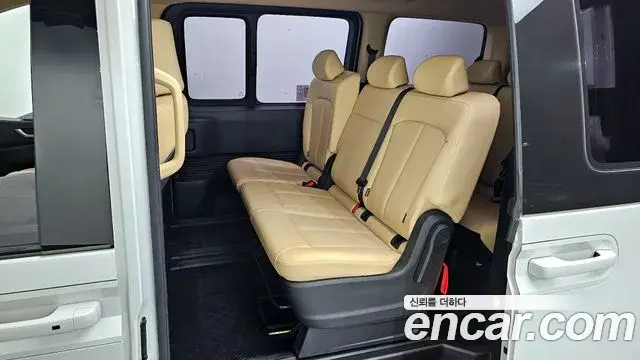 Hyundai Staria 2023 — Şəkil 14/20