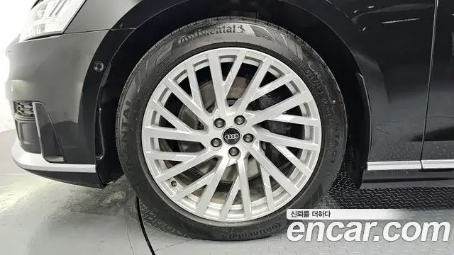 Audi A8 2021 — ფოტო 3/20