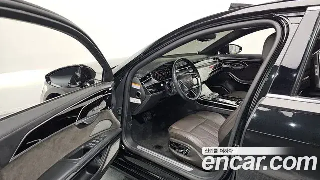 Audi A8 2021 — ფოტო 11/20