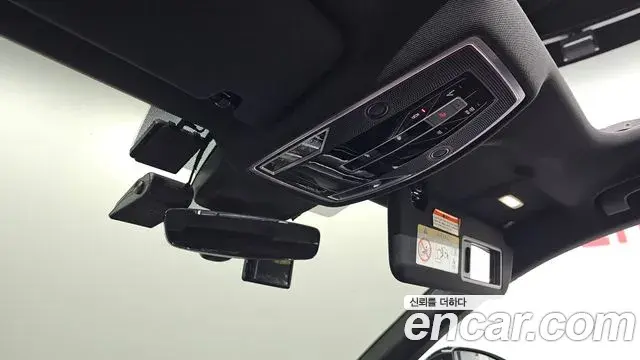 Audi A8 2021 — ფოტო 10/20