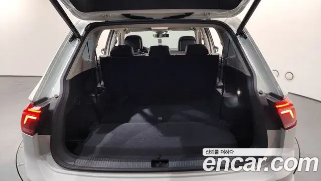 Volkswagen Tiguan Allspace 2022 — ფოტო 3/20