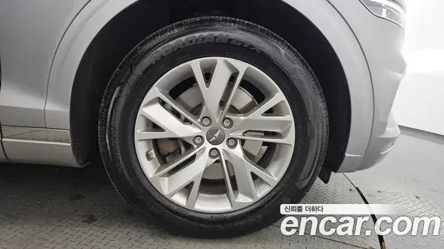 Genesis GV70 2021 — Photo 17/20