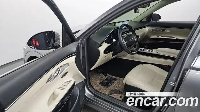 Genesis GV70 2021 — Photo 8/20