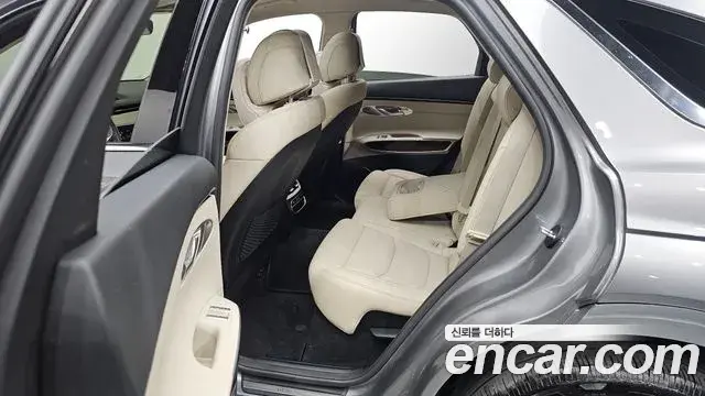 Genesis GV70 2021 — Photo 3/20