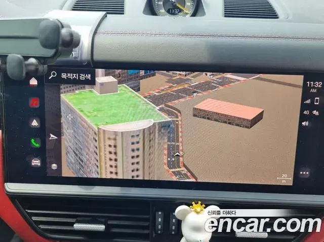 Porsche Cayenne 2023 — Photo 17/20