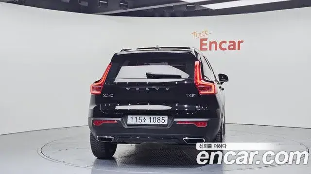 Volvo XC40 2020 — Photo 7/20