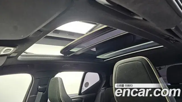 Volvo XC40 2020 — Photo 18/20