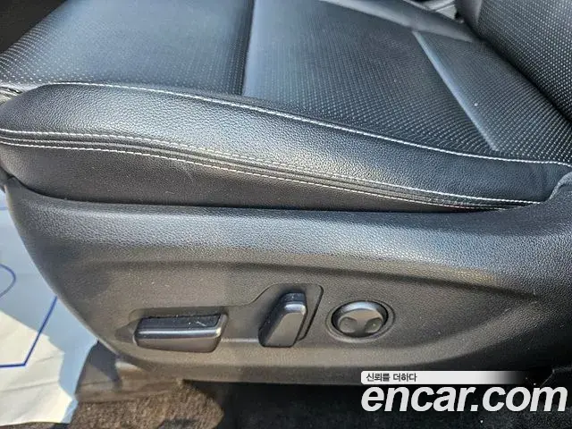 Kia Sportage The Bold 2020 — Photo 11/20