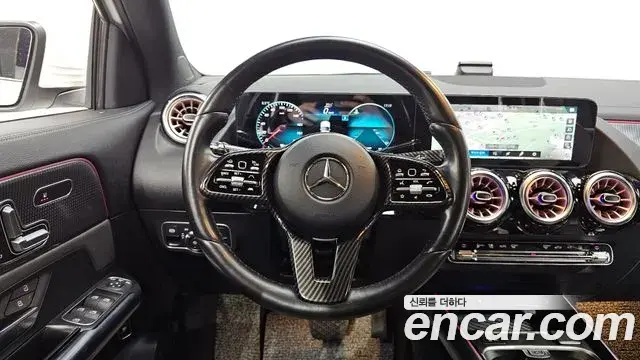 Mercedes-Benz EQA 2021 — ფოტო 19/20