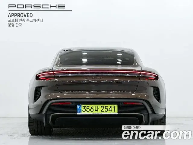 Porsche Taycan 2025 — Şəkil 10/20