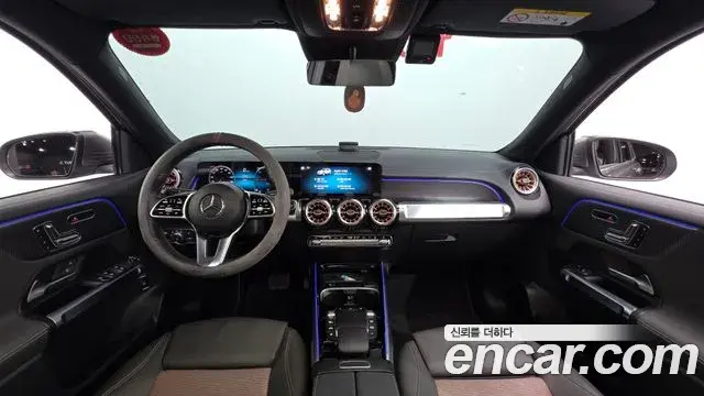 Mercedes-Benz EQB 2023 — ფოტო 18/20