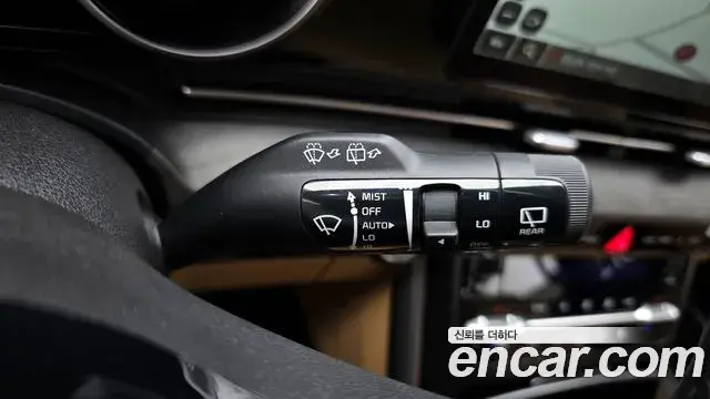 Kia Carnival 2022 — Фото 18/20