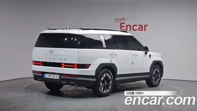 Hyundai Santa Fe 2023 — ფოტო 15/20