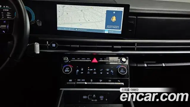 Hyundai Santa Fe 2023 — ფოტო 4/20