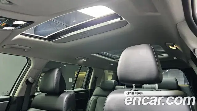 Hyundai Santa Fe 2023 — ფოტო 1/20
