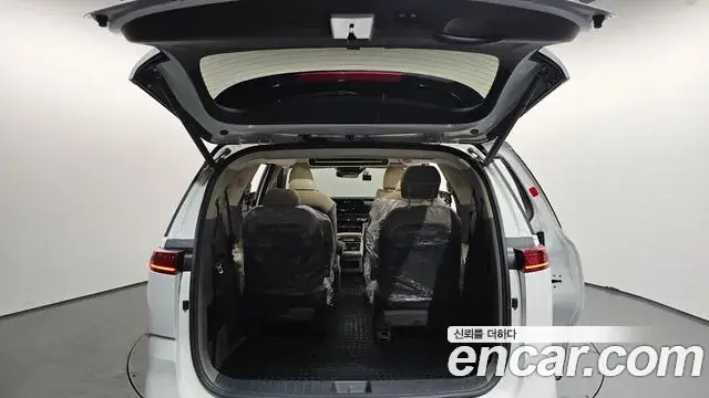 Kia Carnival 2021 — Şəkil 8/20