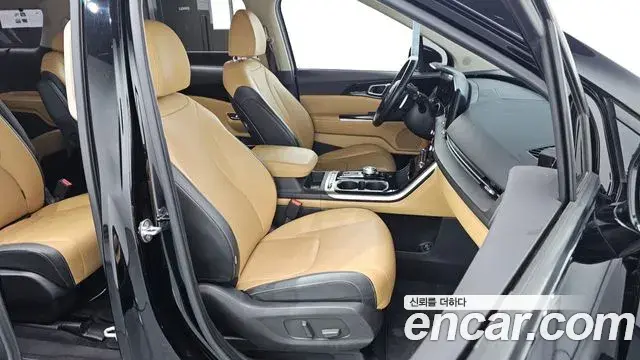 Kia Carnival 2021 — Фото 9/20