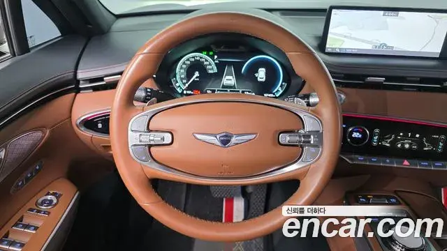 Genesis GV70 2021 — ფოტო 18/20
